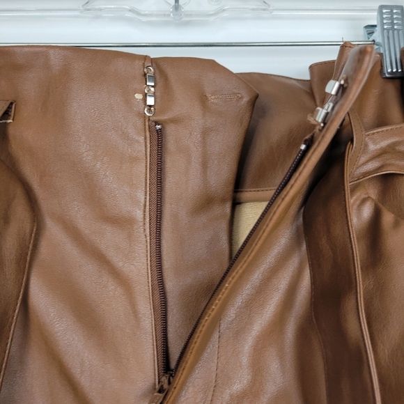 NWT Lucy Paris Faux Leather Paperbag-Waist pants in Cognac Size Small - Picture 9 of 11